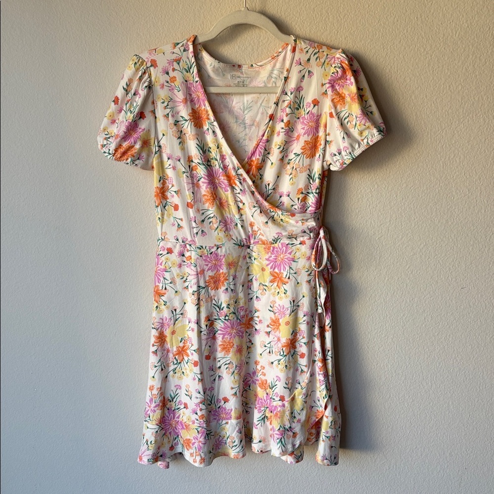 Mini Dress with floral design 🌸